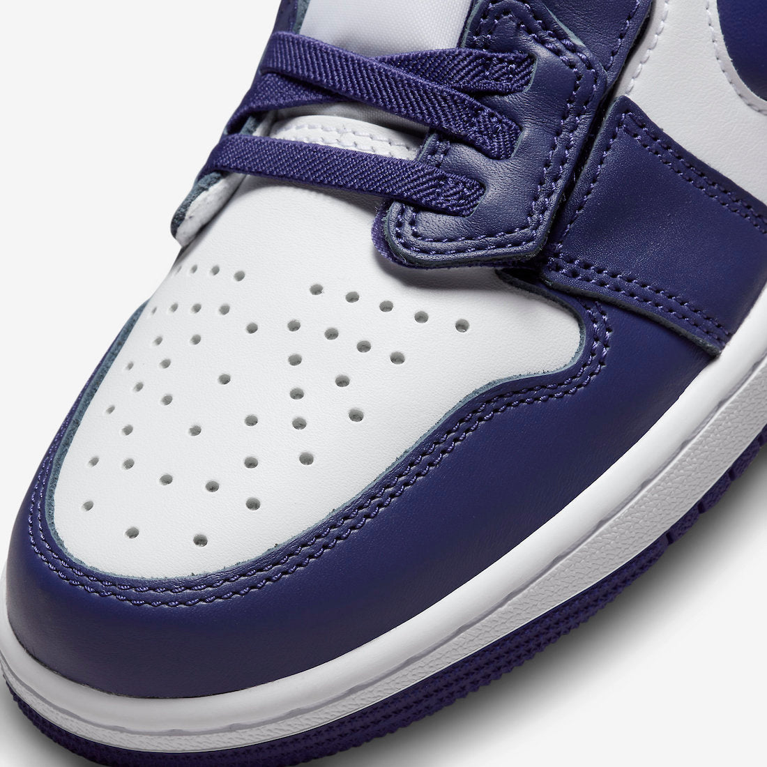 Jordan 1 Low FlyEase Sky J Purple