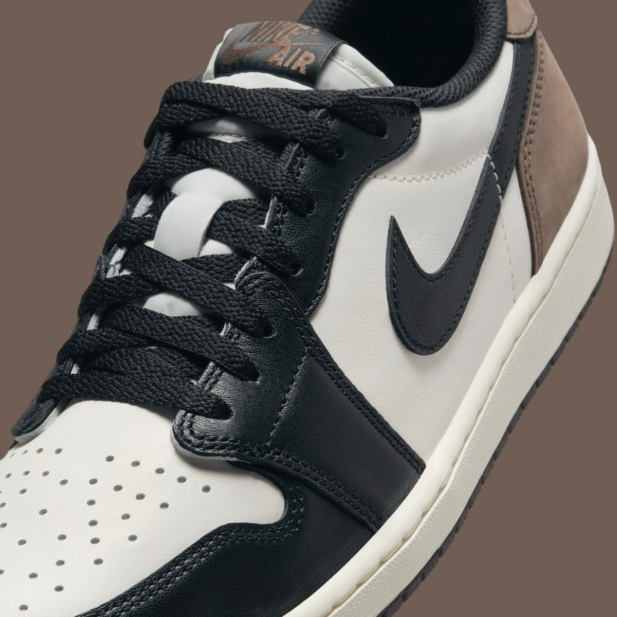 Jordan 1 Retro Low OG Mocha