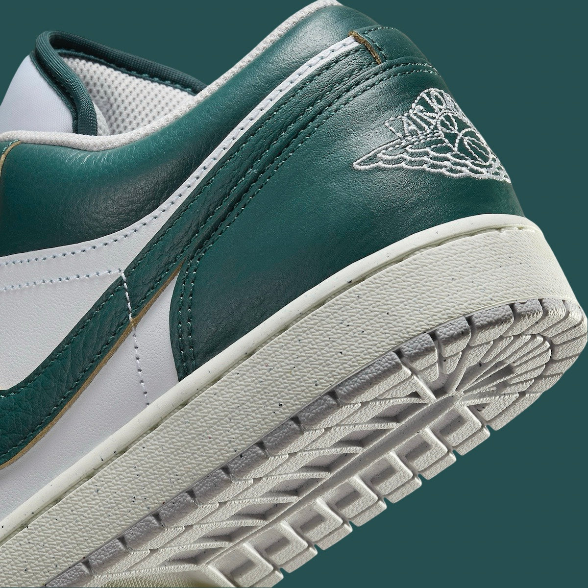 Jordan 1 Low SE Oxidized Green