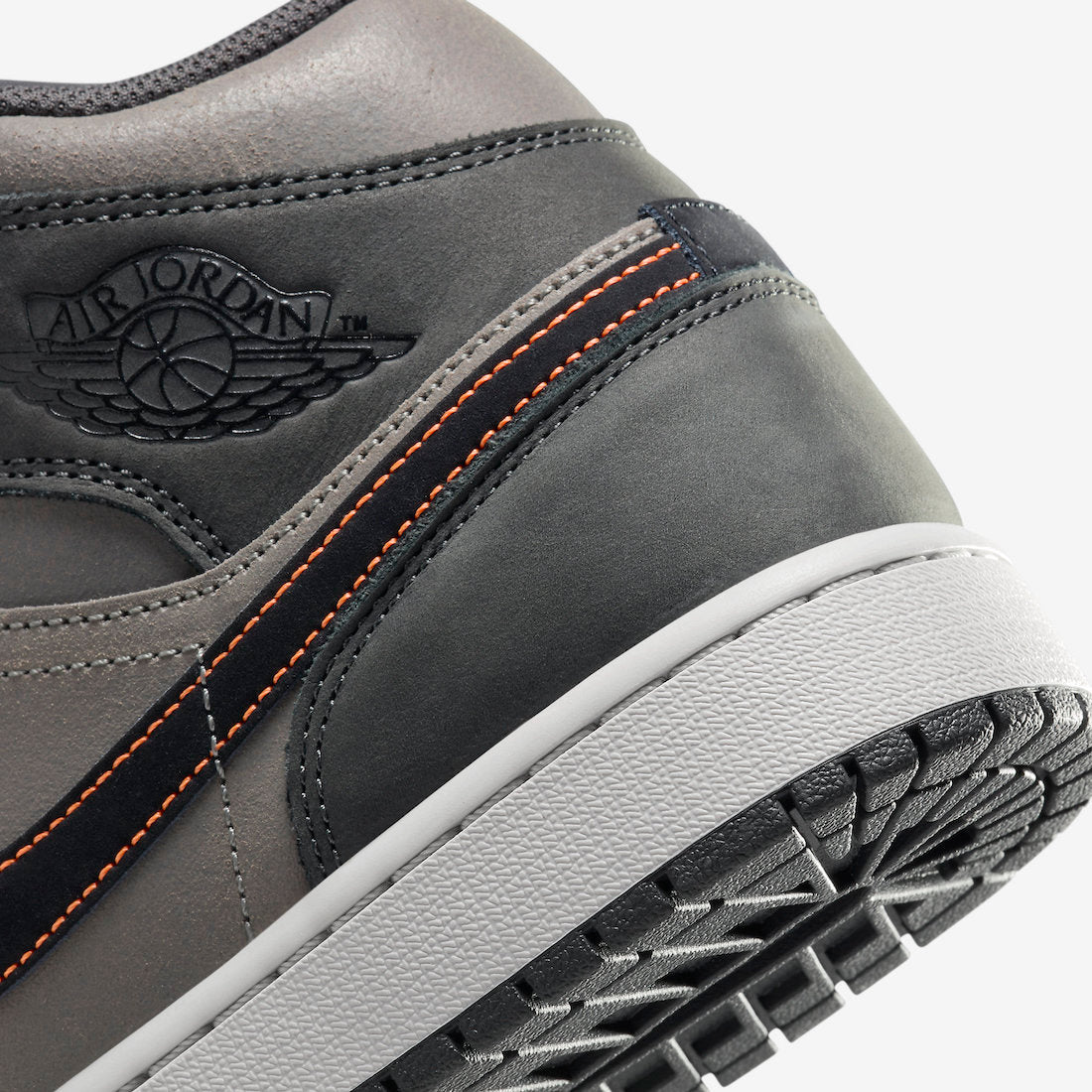 Jordan 1 Mid SE Night Stadium