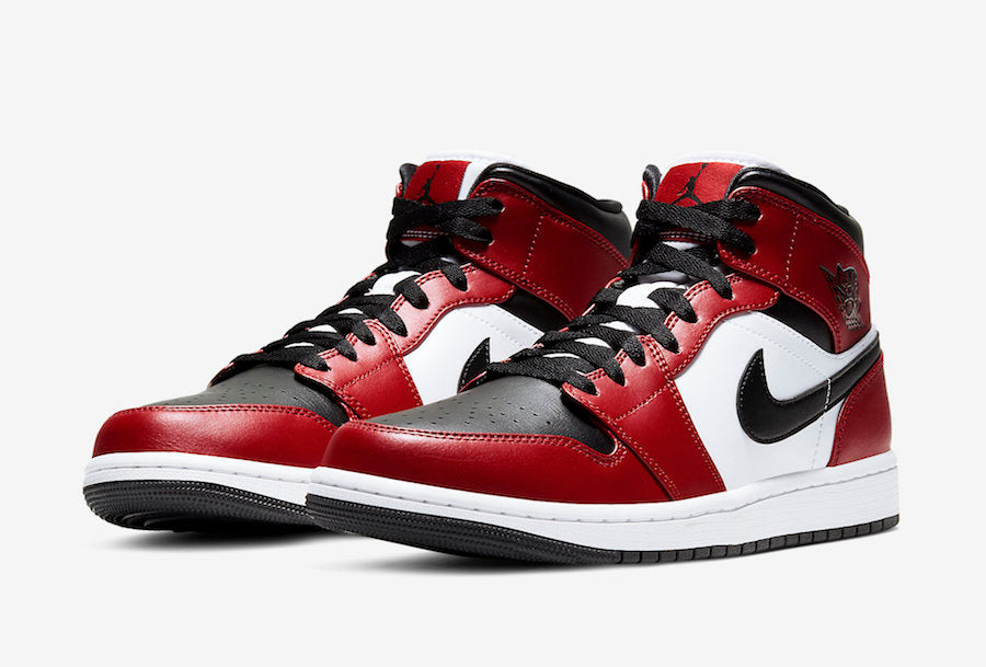 Jordan 1 Mid Chicago Toe