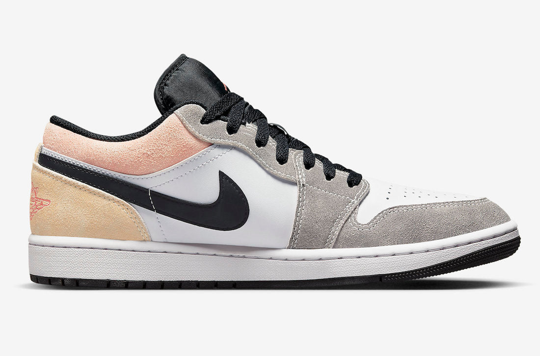 Jordan 1 Low SE Flight Club