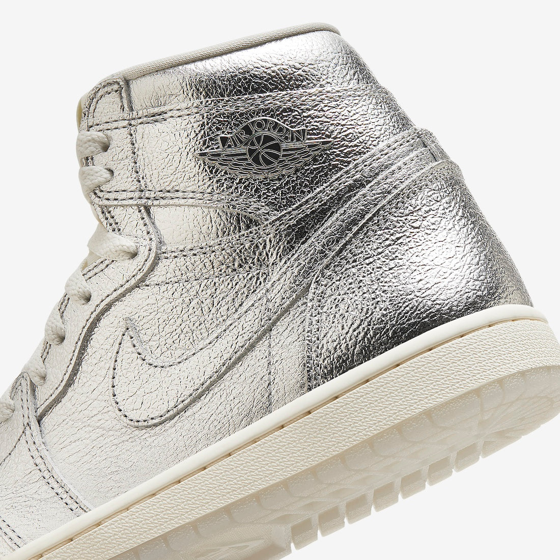 Jordan 1 Retro High OG Chrome