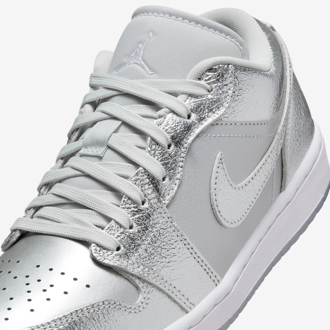 Jordan 1 Low SE Metallic Silver (Women's)
