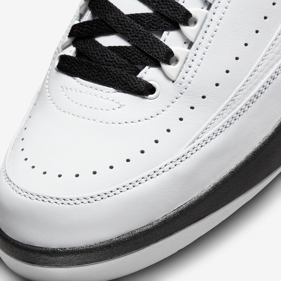 Jordan 2 Retro OG Chicago (2022)