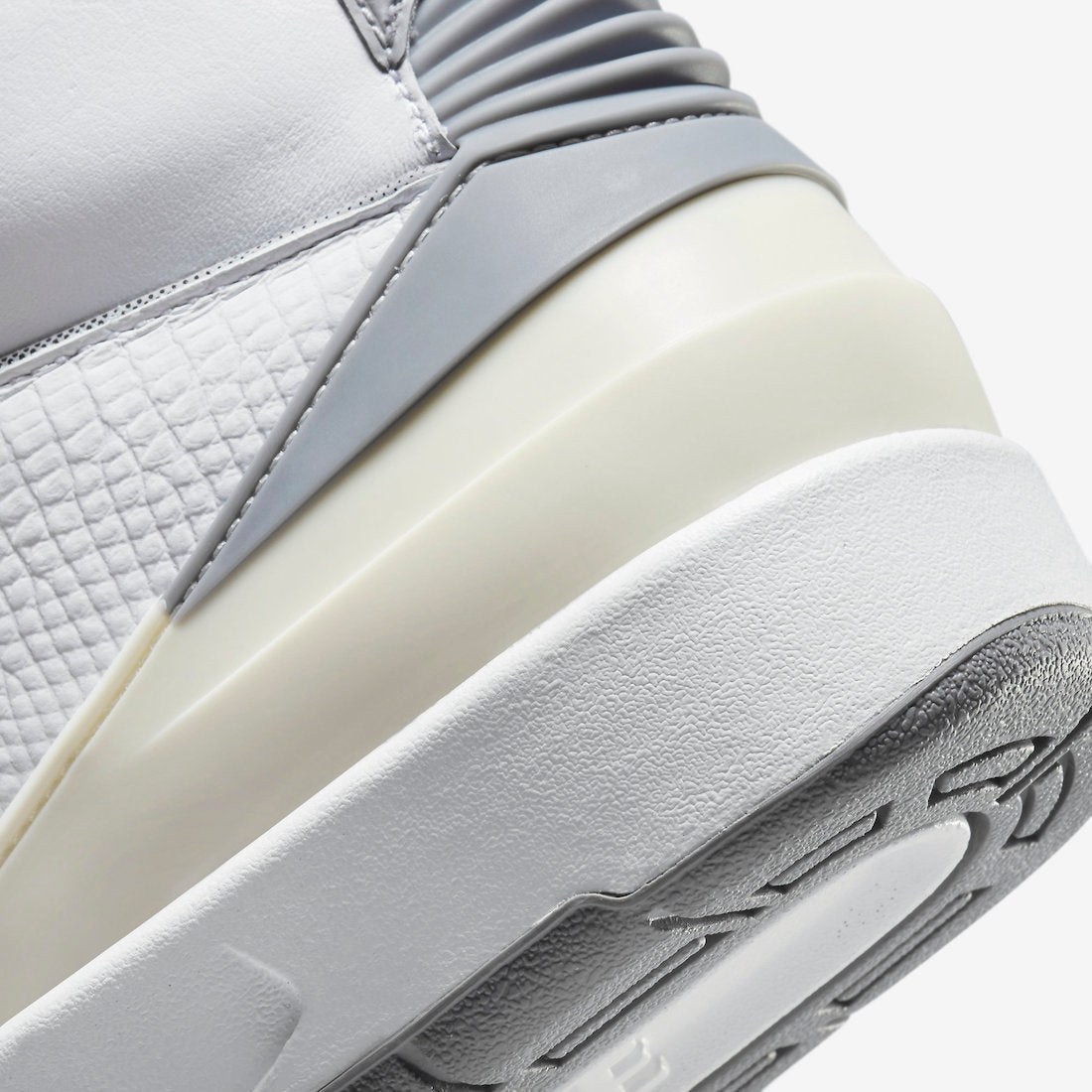 Jordan 2 Retro Cement Grey