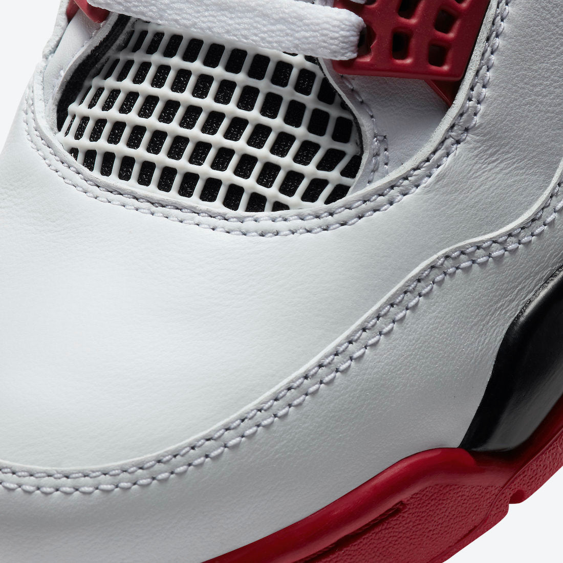 Jordan 4 Retro Fire Red (2020)
