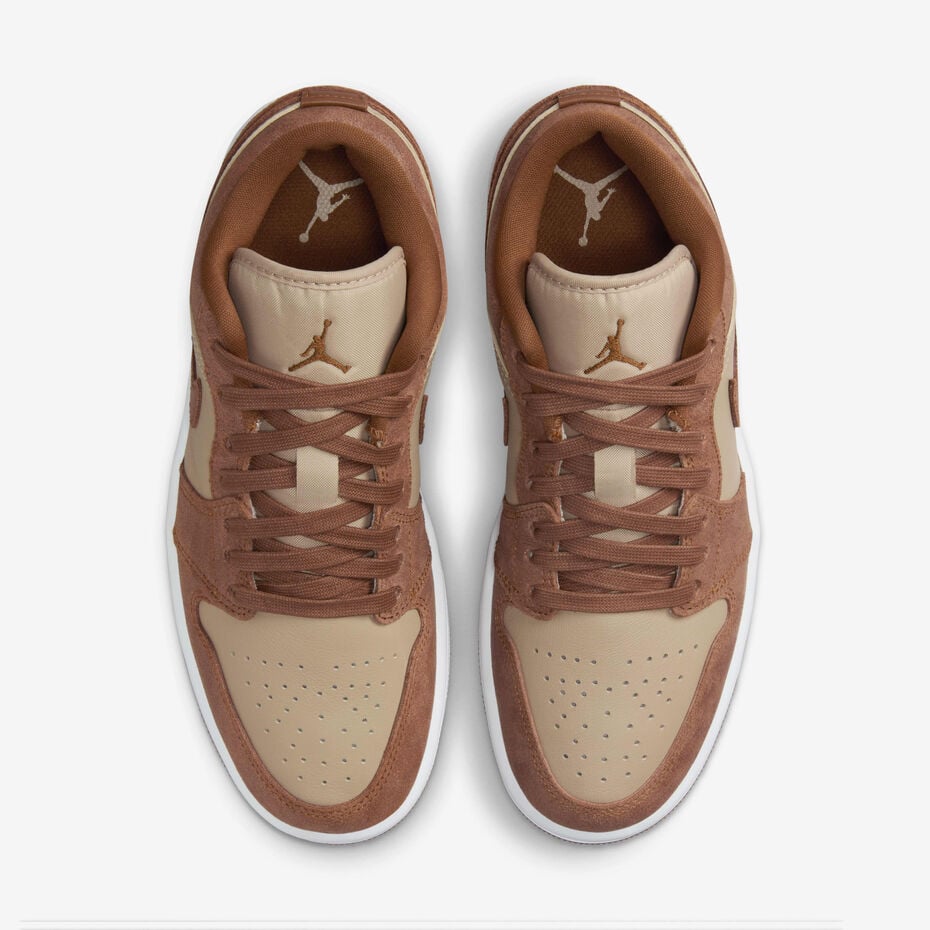 Jordan 1 Low SE Legend Coffee (Women's) - Vista 4
