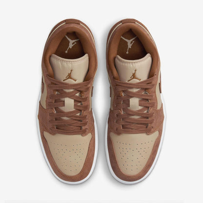 Jordan 1 Low SE Legend Coffee (Women's) - Vista 4