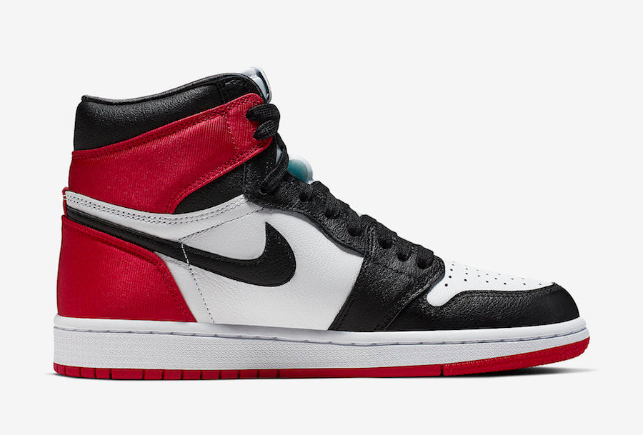Jordan 1 Retro High Satin Black Toe 2021 - Vista 3