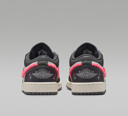 Jordan 1 Low Light Graphite Hot Punch (Women's) - Vista 5