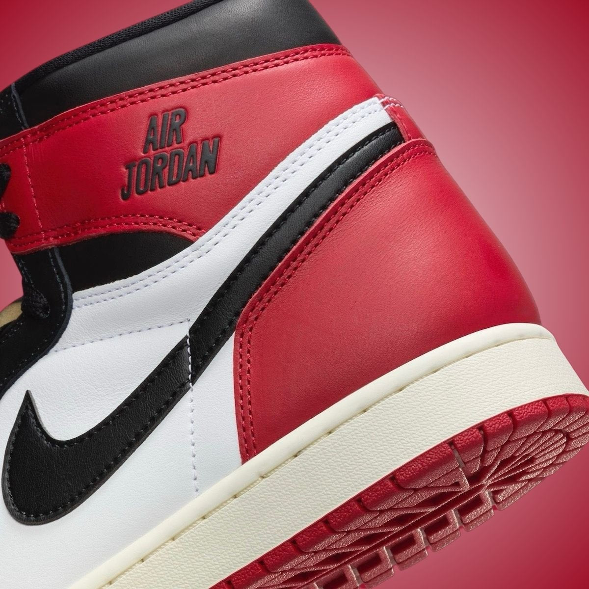 Jordan 1 Retro High OG Black Toe Reimagined - Vista 11