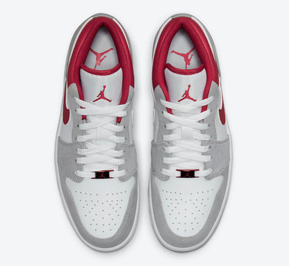 Jordan 1 Low SE Light Smoke Grey Gym Red - Vista 4