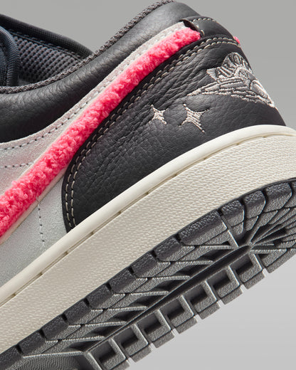 Jordan 1 Low Light Graphite Hot Punch (Women's) - Vista 8