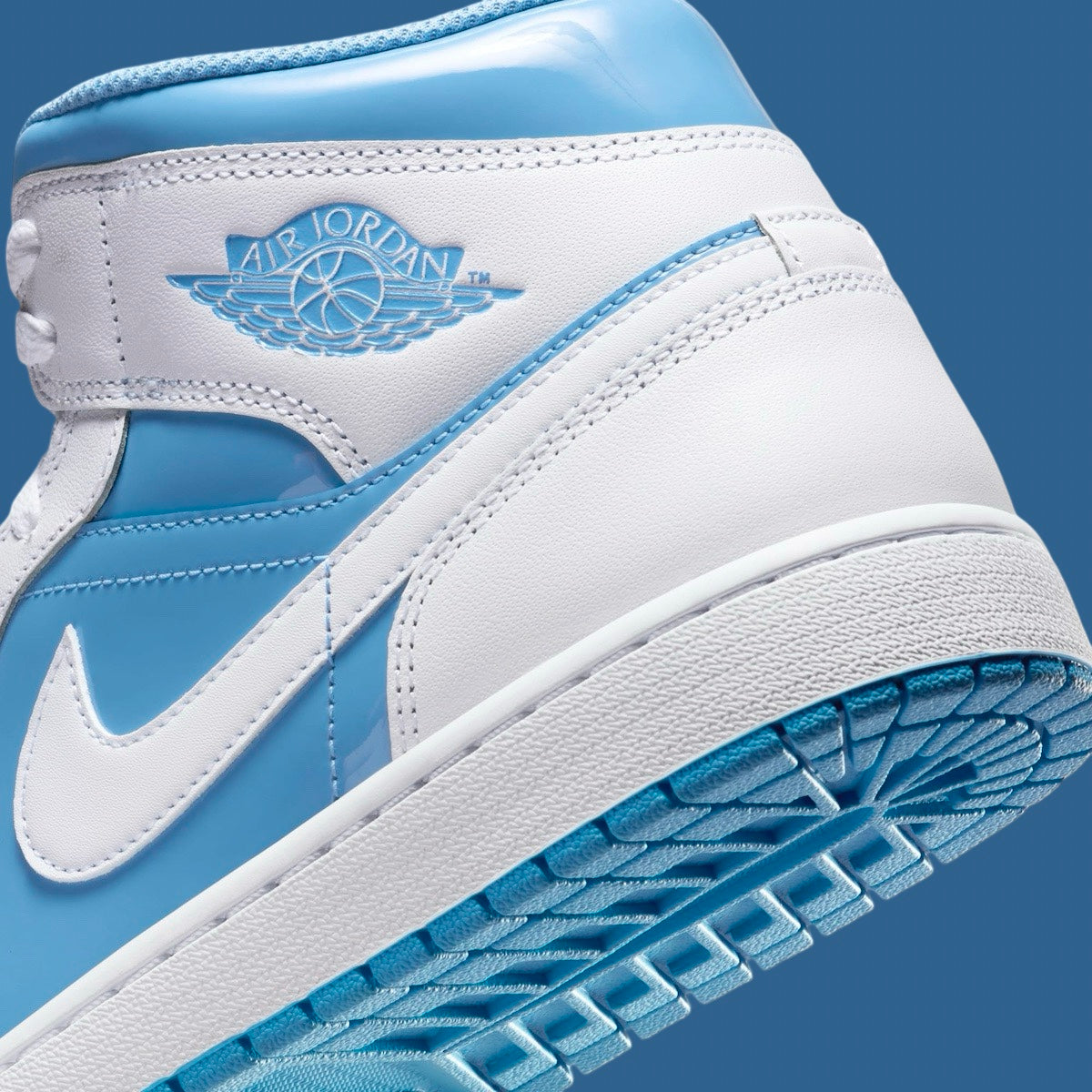 Jordan 1 Mid Legend Blue - Vista 8