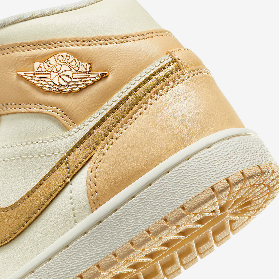 Jordan 1 Mid SE Pale Vanilla Metallic Gold - Vista 8
