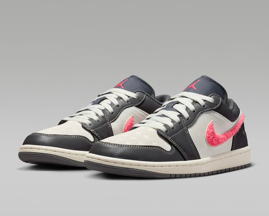 Jordan 1 Low Light Graphite Hot Punch (Women's) - Vista 1