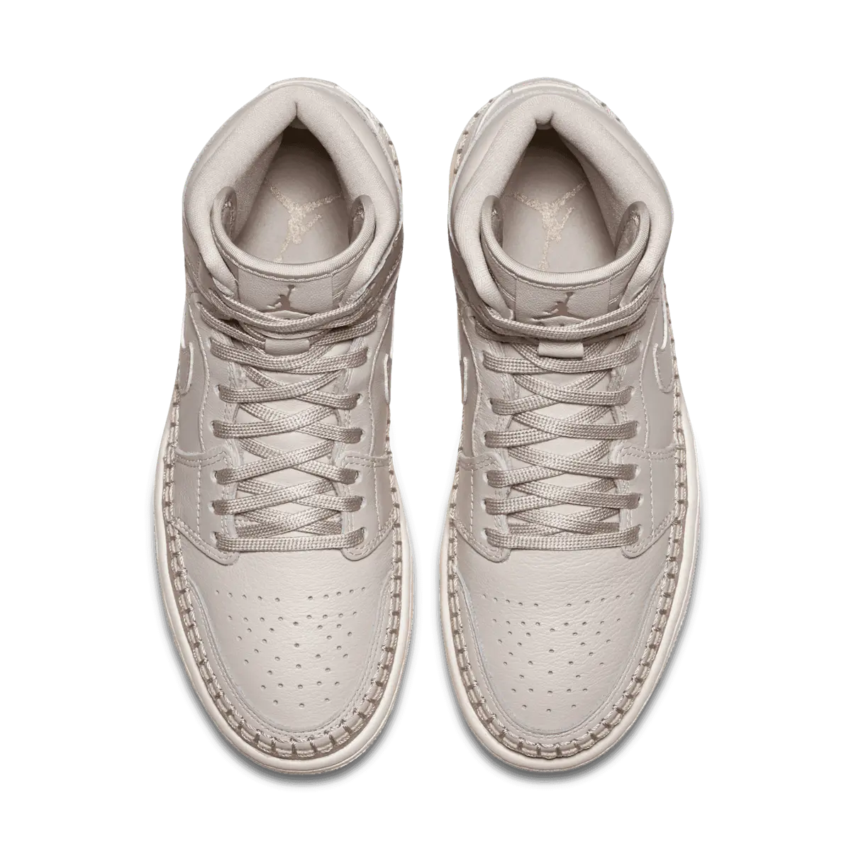 Jordan 1 Retro High Desert Sand (Women's) - Vista 3