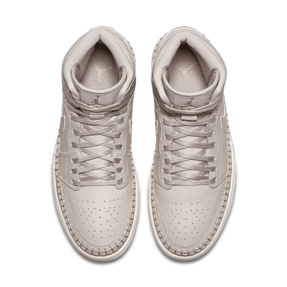 Jordan 1 Retro High Desert Sand (Women's) - Vista 3