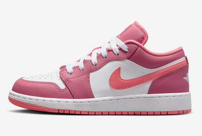 Jordan 1 Low Desert Berry (Women's) - Vista 2