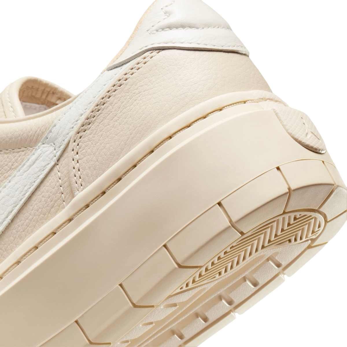 Jordan 1 Elevate Low Legend Light Brown (Women's) - Vista 8