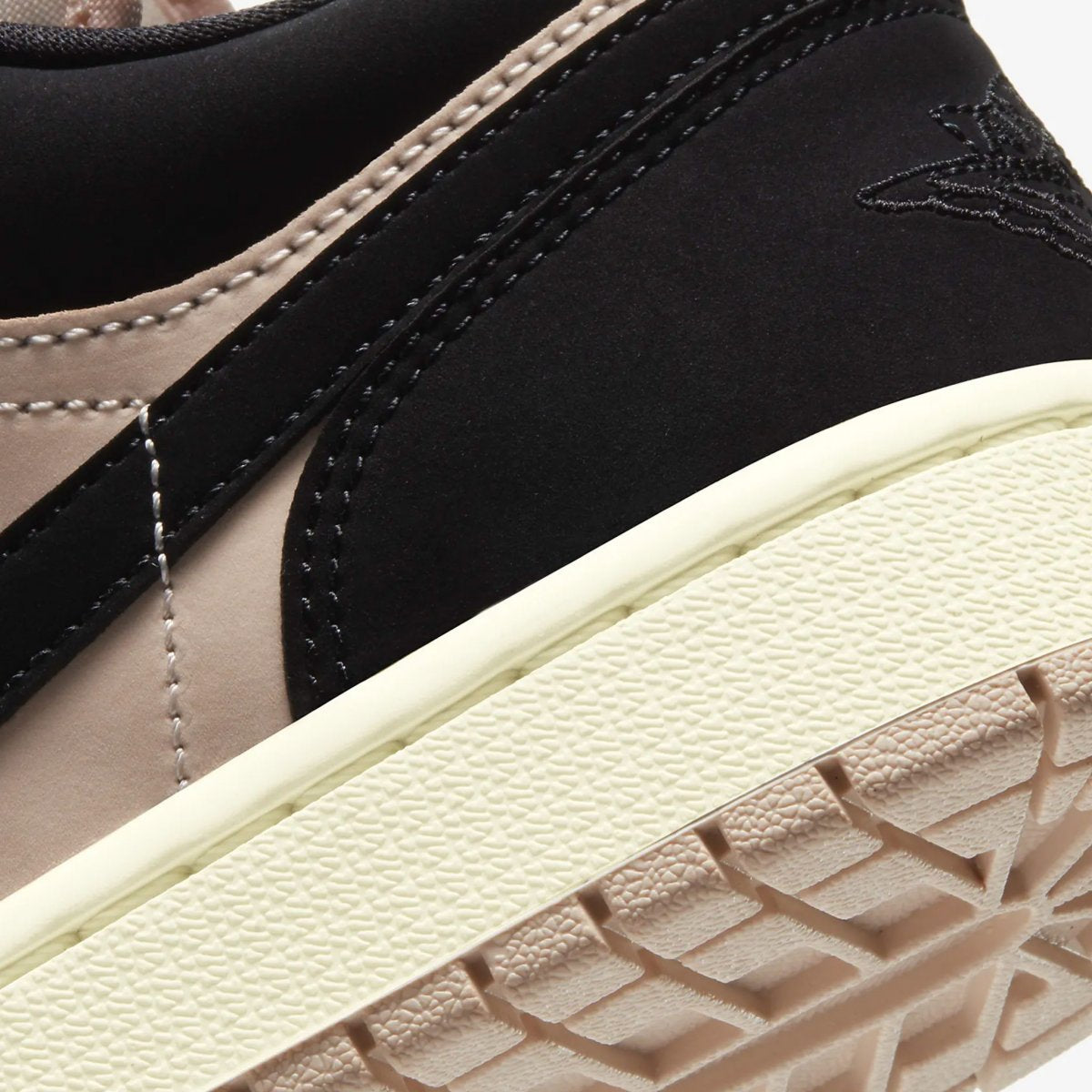 Jordan 1 Low Black Guava Ice (White Midsole) (Women's) - Vista 4