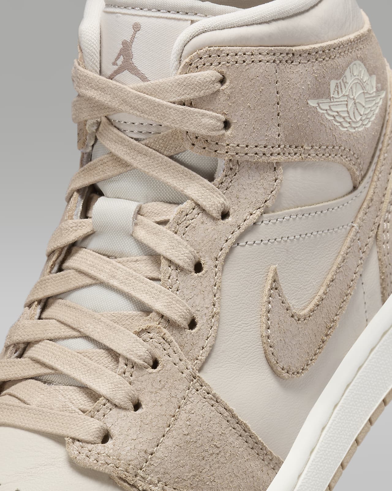 Jordan 1 Mid SE Legend Light Brown (Women's) - Vista 7