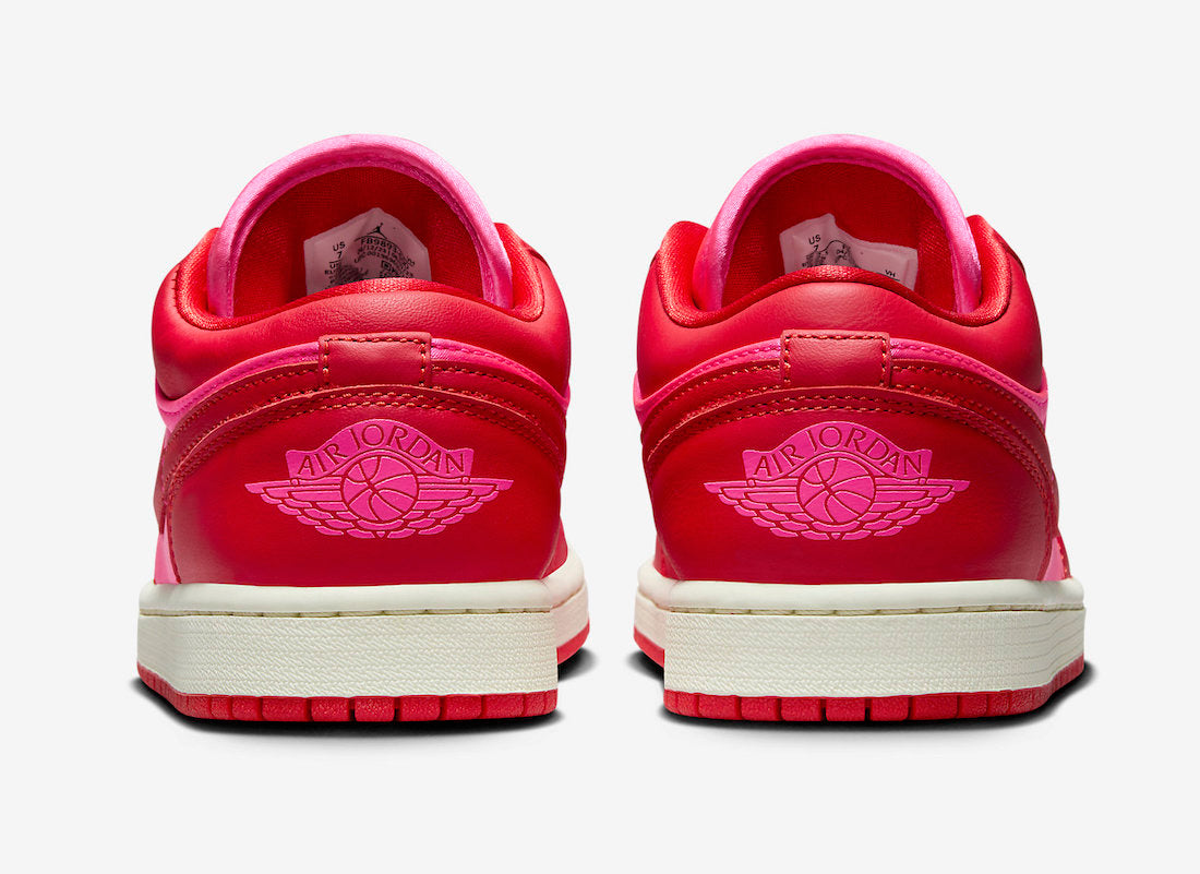 Jordan 1 Low SE Pink Blast (Women's) - Vista 5