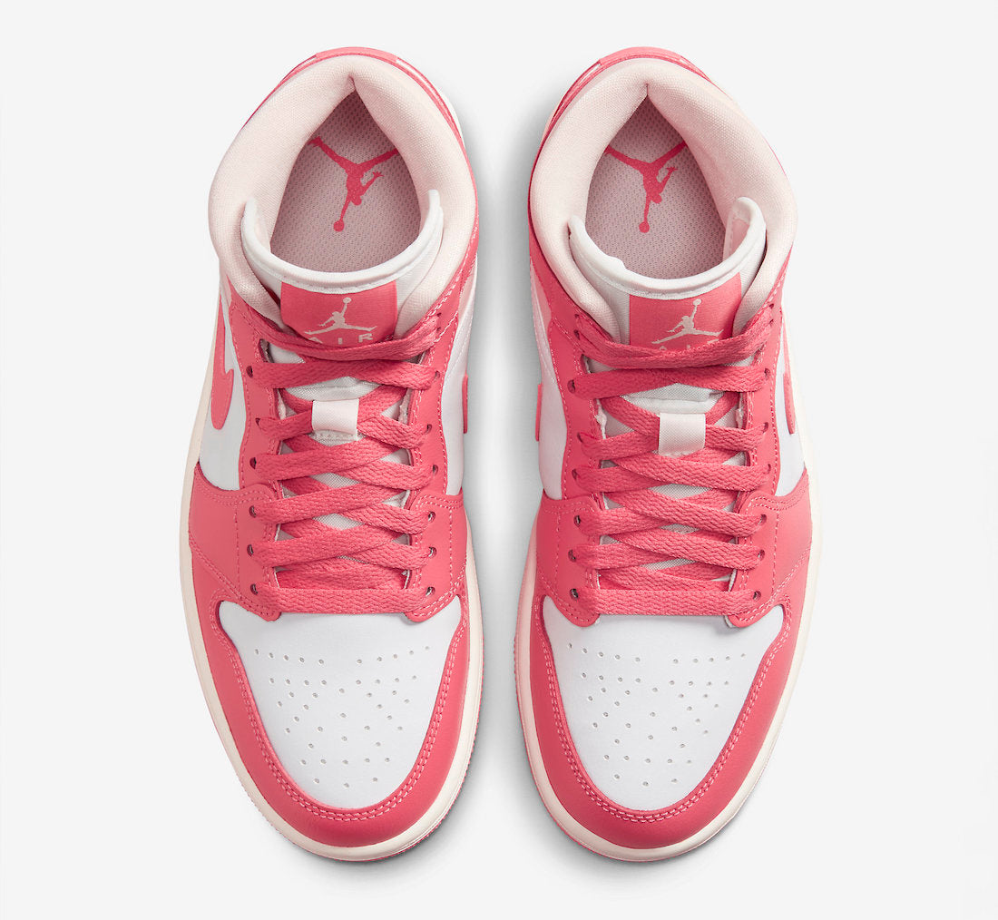 Jordan 1 Mid Strawberries and Cream (Women's) - Vista 4