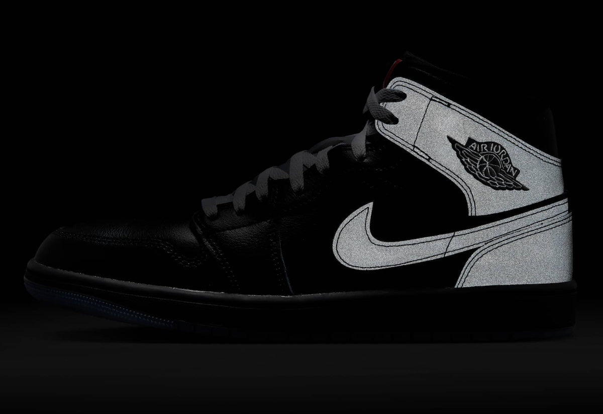 Jordan 1 Mid SE Black Metallic Reimagined - Vista 3