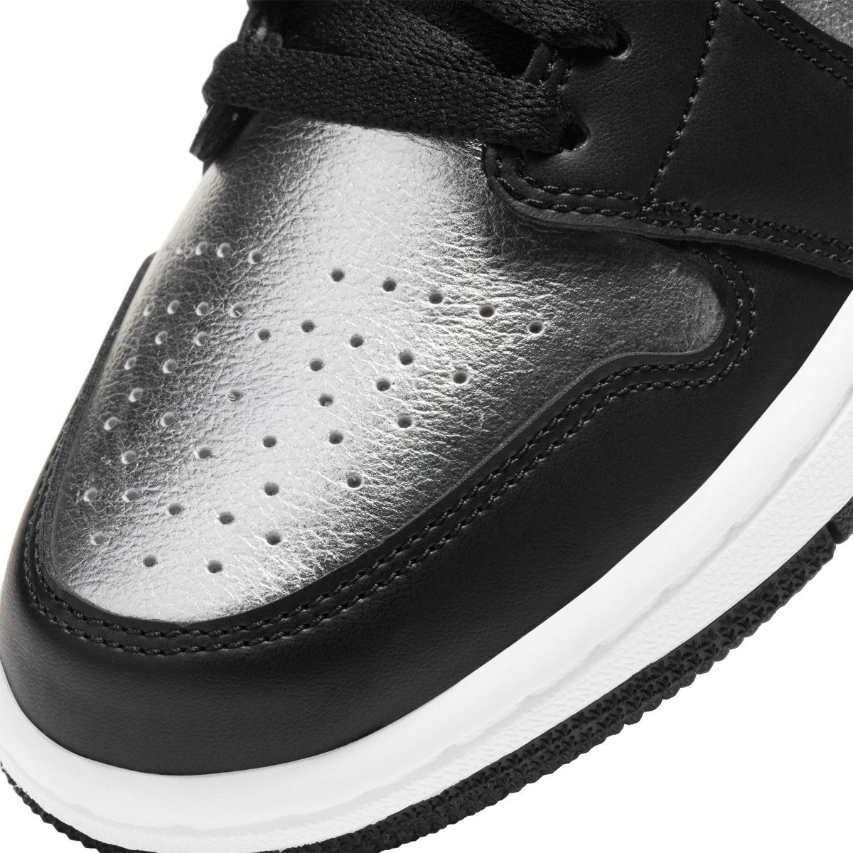 Jordan 1 Low SE Black Metallic Silver - Vista 4