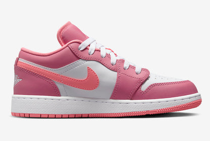 Jordan 1 Low Desert Berry (Women's) - Vista 3