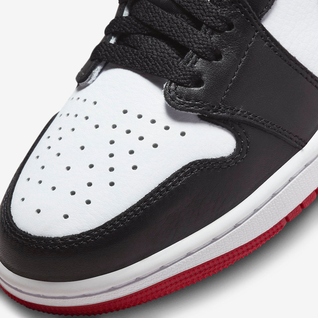 Jordan 1 Retro Low OG Black Toe (2023) - Vista 7