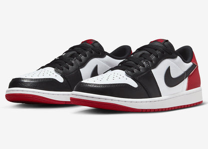 Jordan 1 Retro Low OG Black Toe (2023) - Vista 1