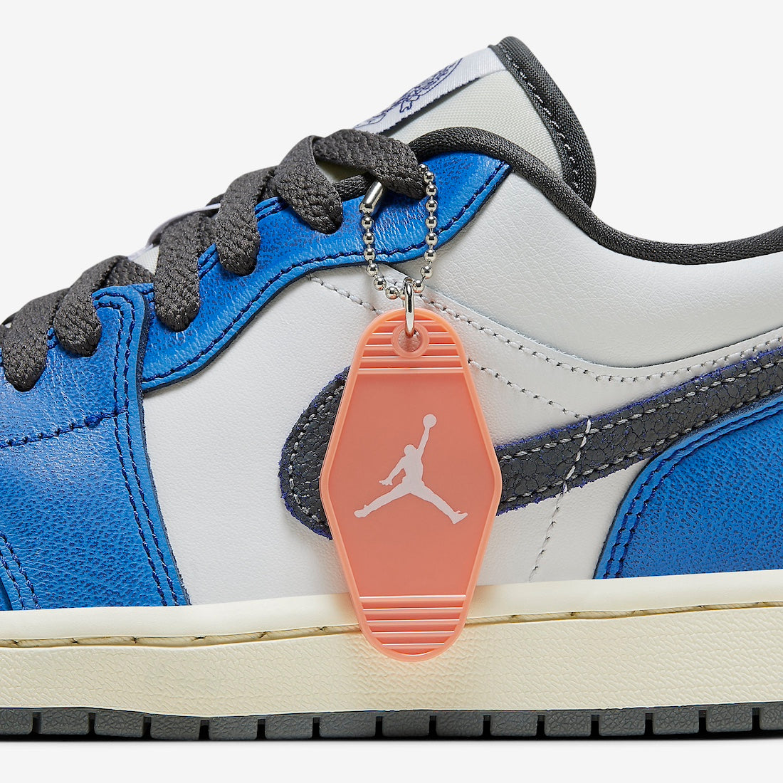 Jordan 1 Low SE Flight Vintage (Women's) - Vista 9