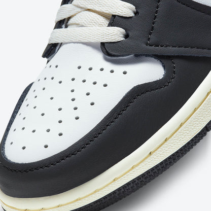 Jordan 1 Retro High White Black Volt University Gold - Vista 7