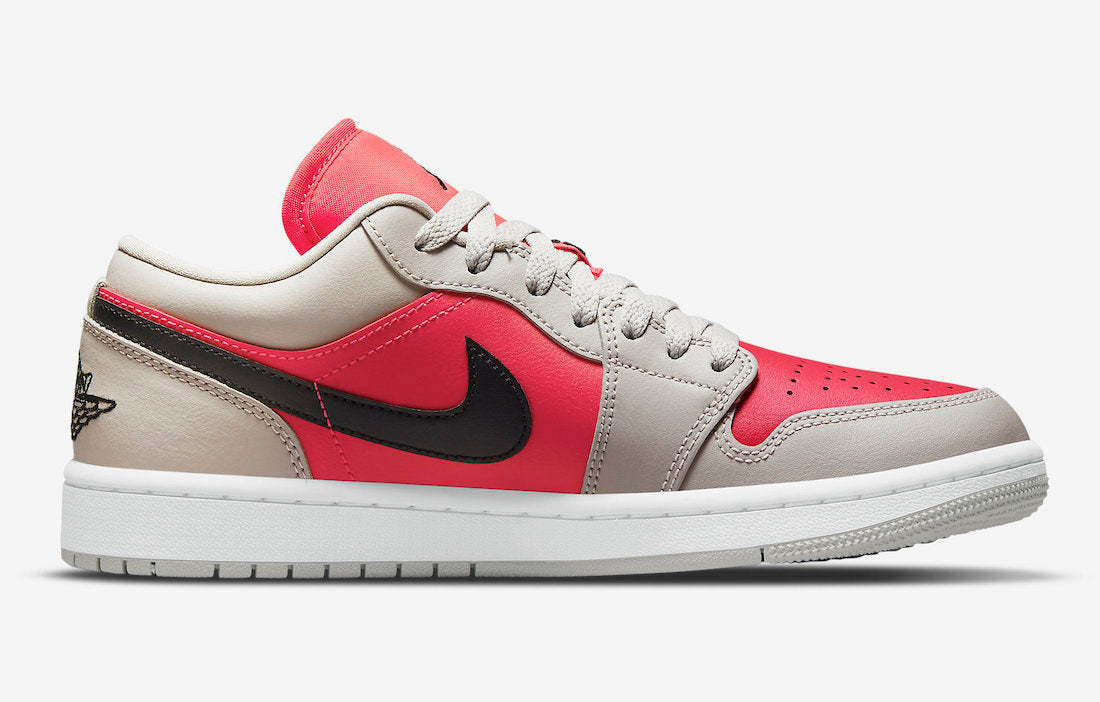 Jordan 1 Retro Low Light Iron Ore Siren Red (Women's) - Vista 3