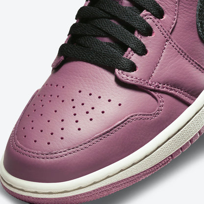Jordan 1 Low Mulberry (Women's) - Vista 7