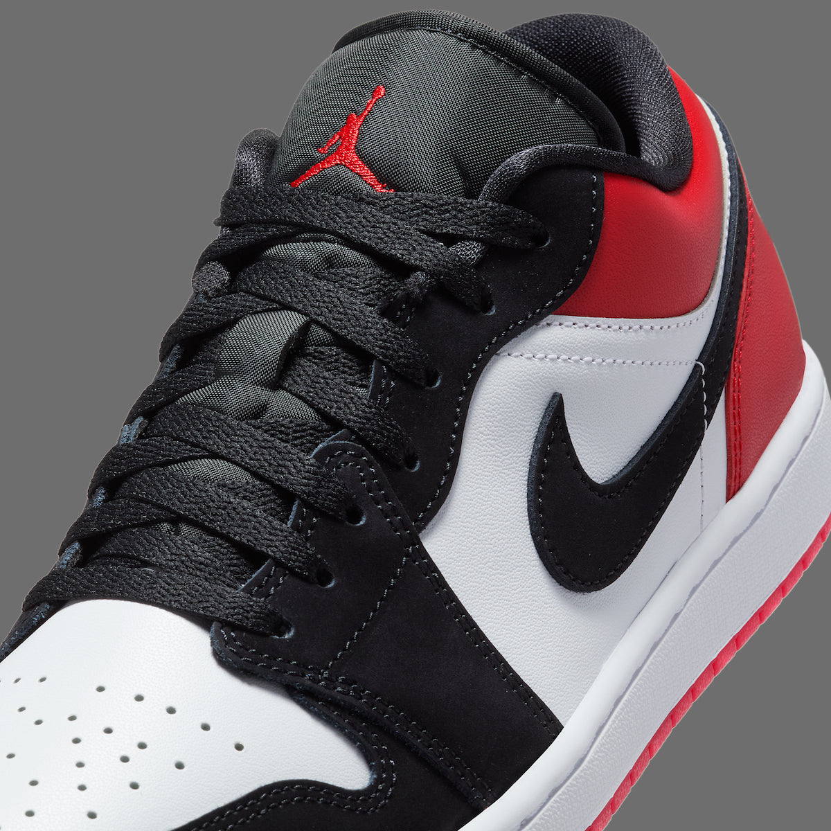 Jordan 1 Low SE Black Toe (2025) - Vista 7
