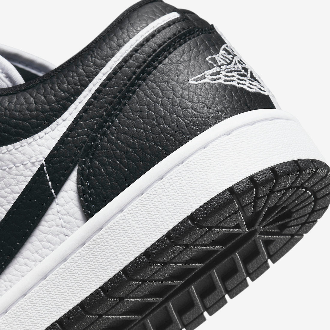 Jordan 1 Low SE Homage Split White Black (Women's) - Vista 8
