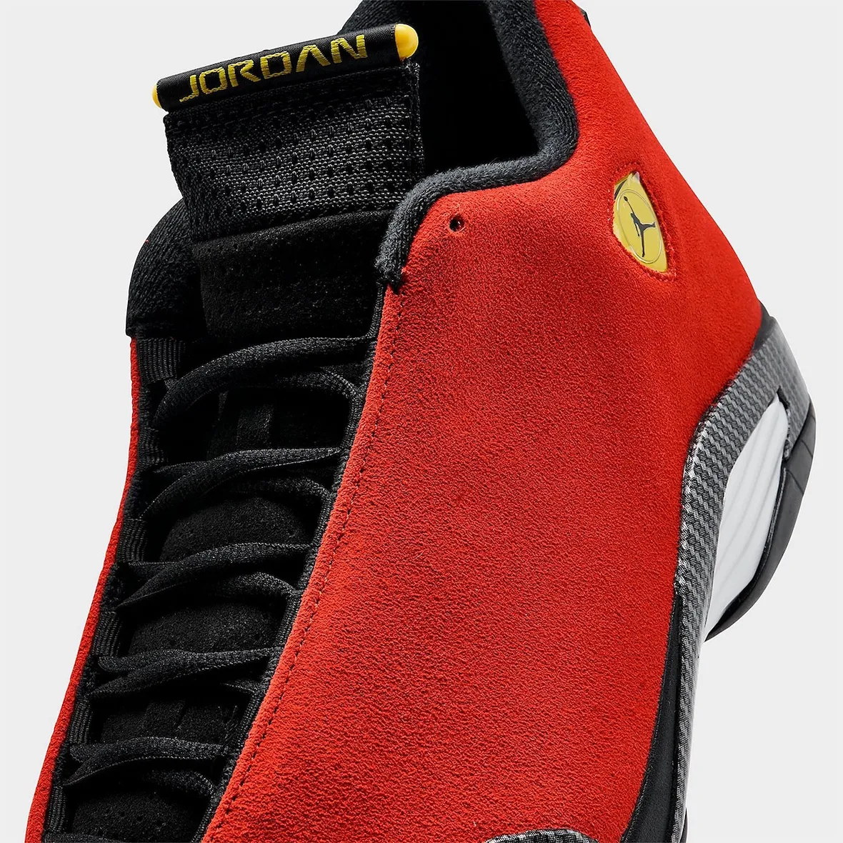 Jordan 14 Retro Ferrari (2025) - Vista 2