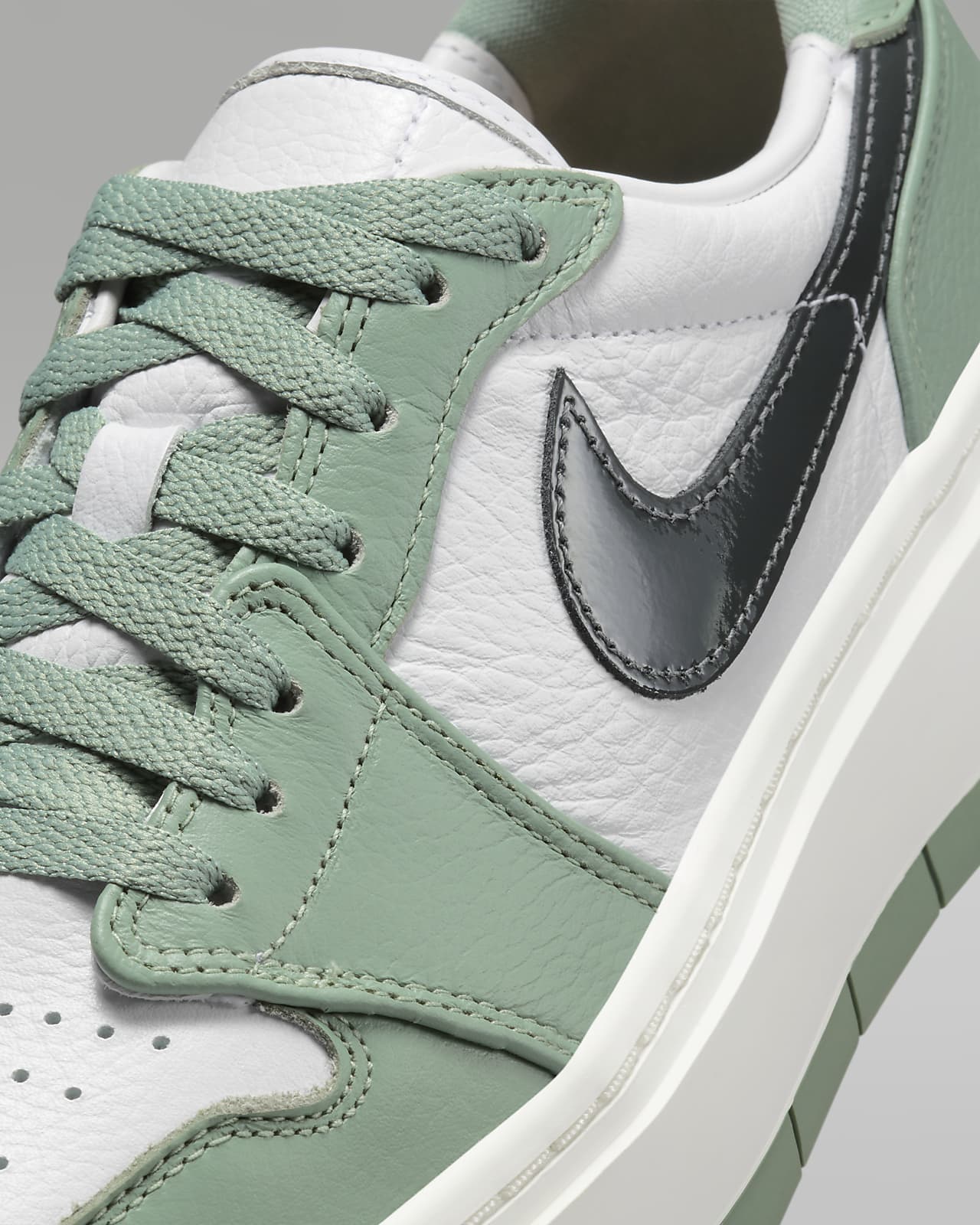 Jordan 1 Elevate Low Jade Smoke (Women's) - Vista 7