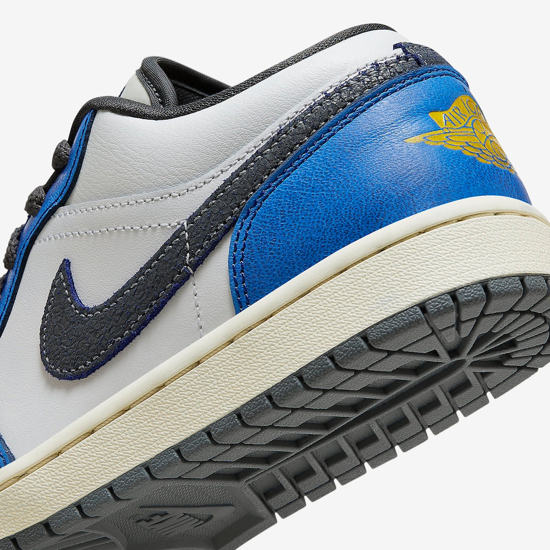 Jordan 1 Low SE Flight Vintage (Women's) - Vista 8