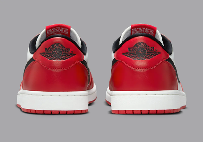 Jordan 1 Retro Low OG Chicago (2025) - Vista 5