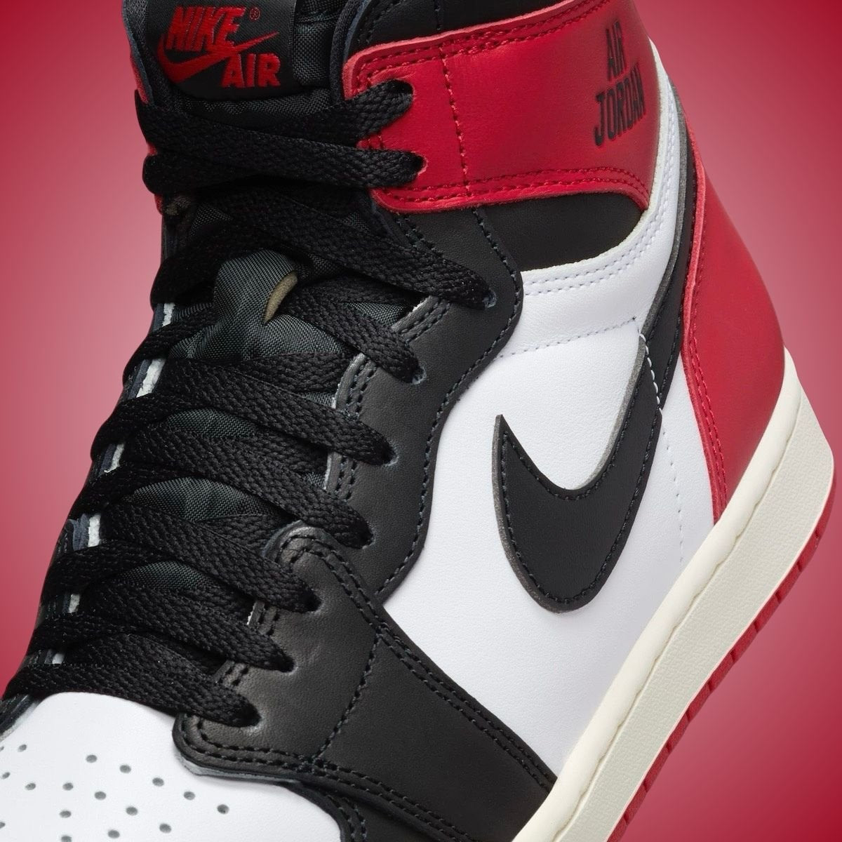Jordan 1 Retro High OG Black Toe Reimagined - Vista 10