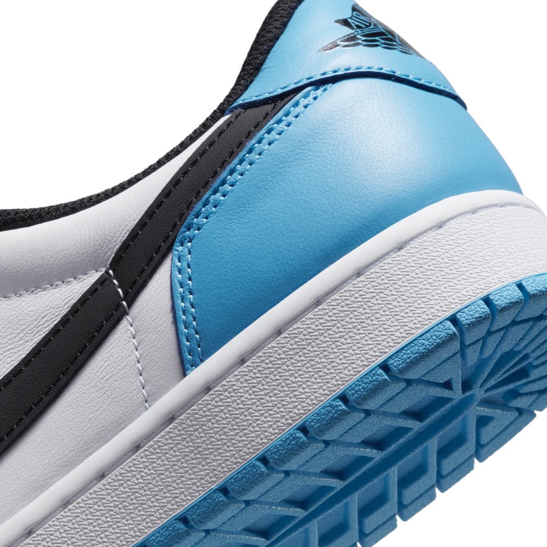 Jordan 1 Retro Low OG Black Dark Powder Blue - Vista 8