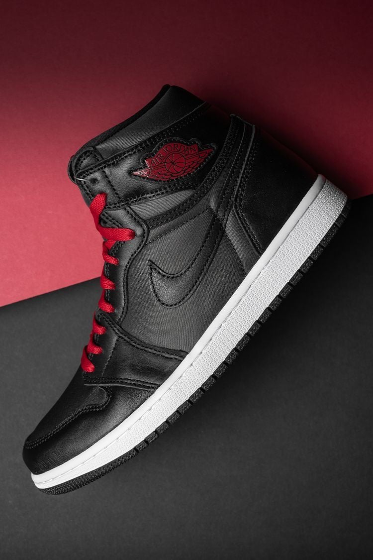 Jordan 1 Retro High Black Satin Gym Red - Vista 7