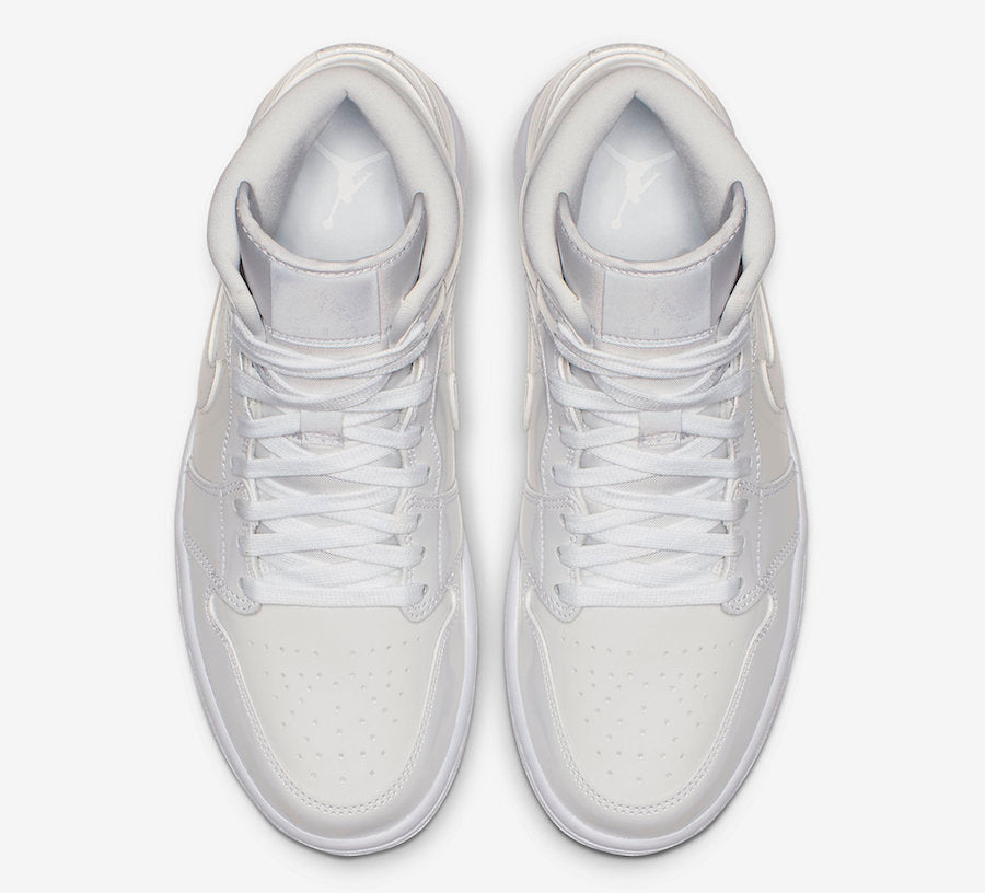 Jordan 1 Mid Triple White Patent Swoosh (Women's) - Vista 4