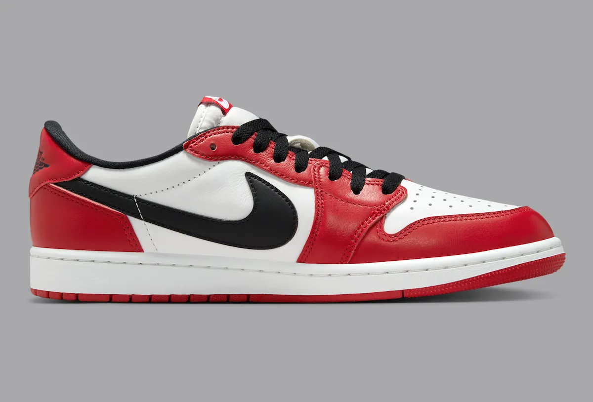 Jordan 1 Retro Low OG Chicago (2025) - Vista 3