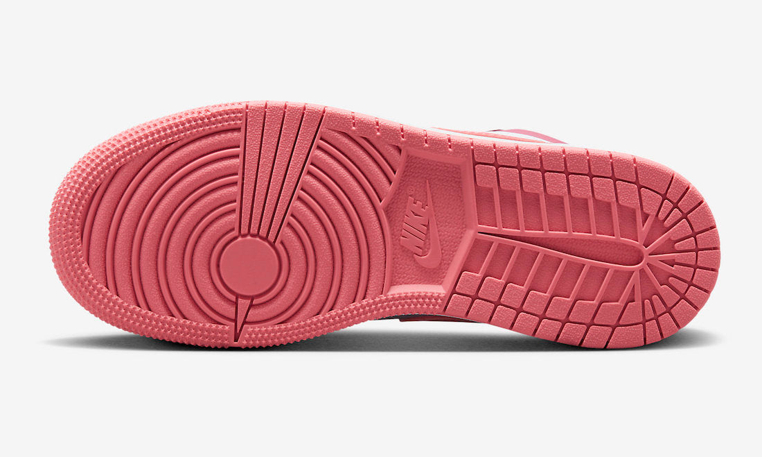 Jordan 1 Low Desert Berry (Women's) - Vista 5